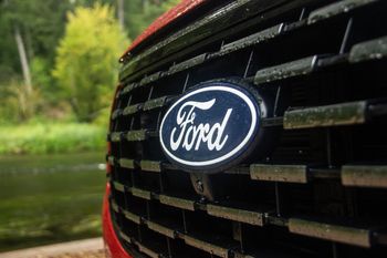 Ford podobno rozmawia z Chińczykami. Chodzi o wykorzystanie europejskich fabryk