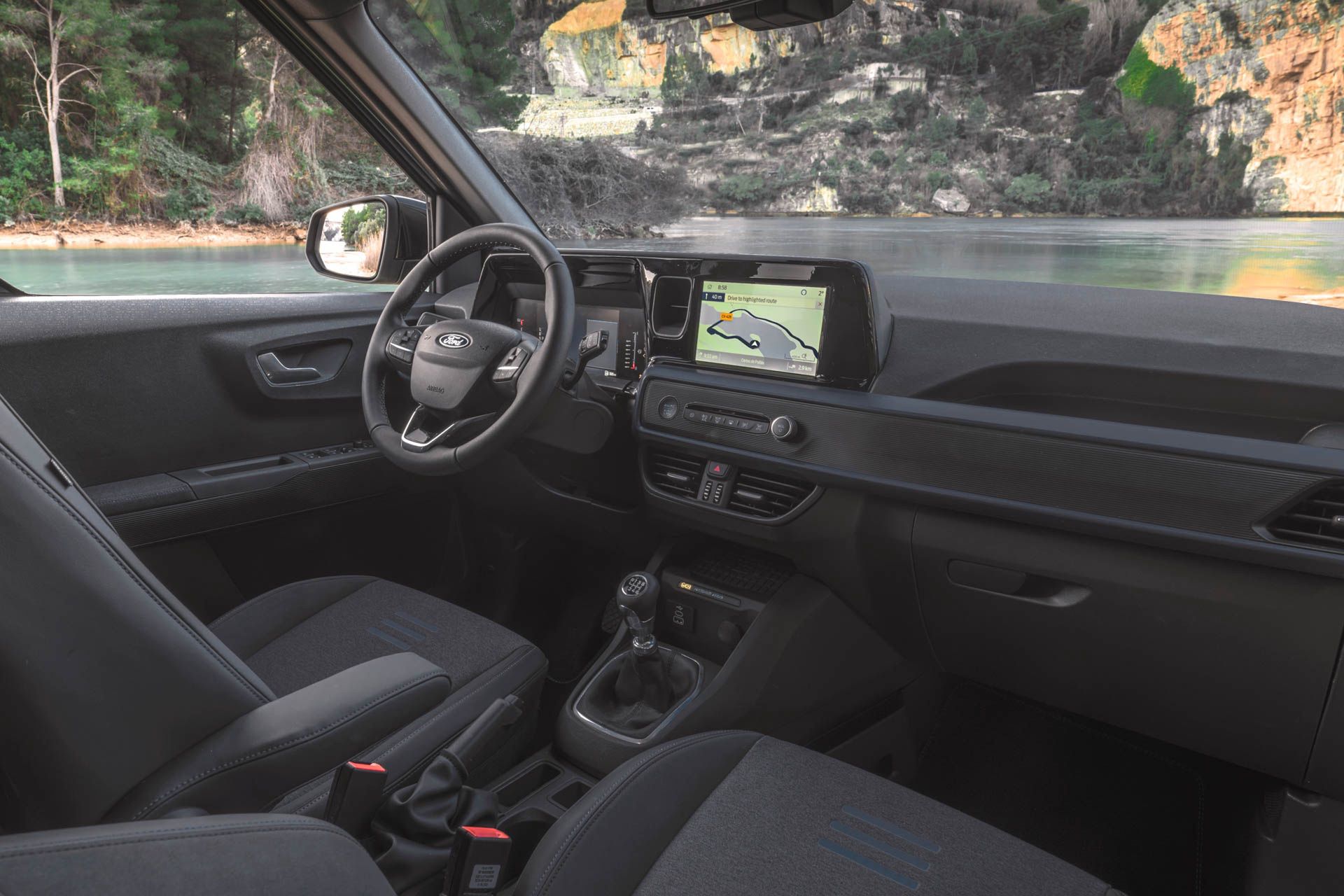 Ford E-Tourneo Courier