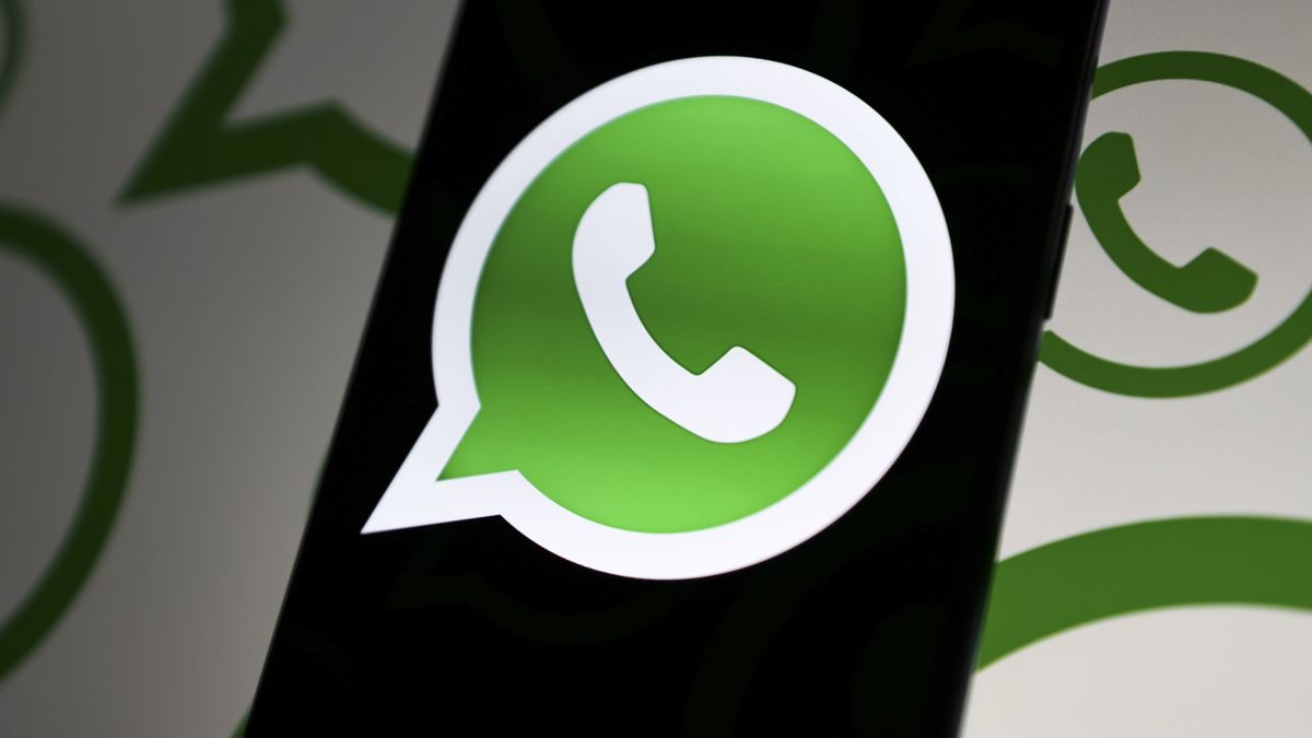 ANKARA, TURKIYE - NOVEMBER 14: A view of the WhatsApp logo displayed on a smartphone in Ankara, Turkiye on November 14, 2023. (Photo by Dilara Irem Sancar/Anadolu via Getty Images)