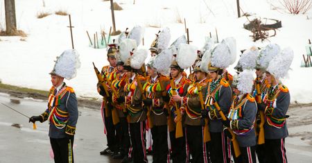 Nietypowe tradycje wielkanocne. "Zaczepiają dzieci, kobiety. Są poza kontrolą"