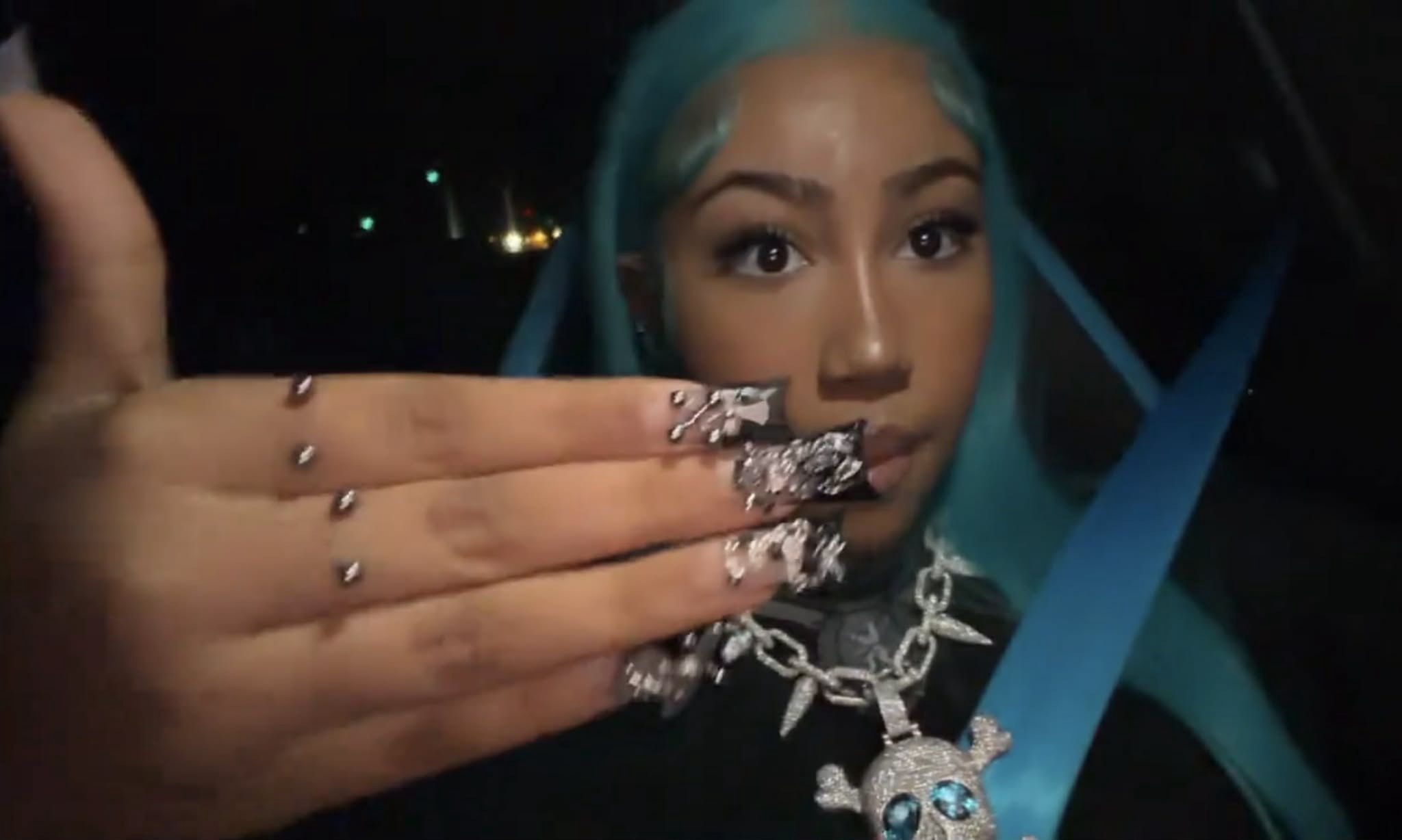 12-letnia North West zaprezentowała nowy piercing