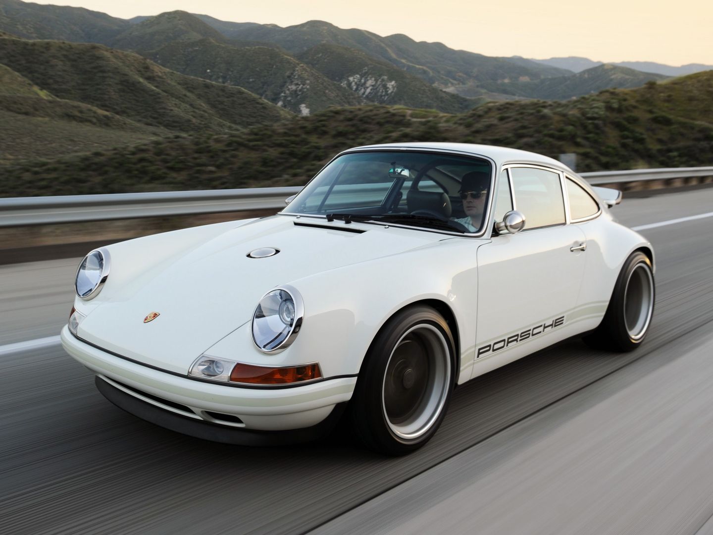 Singer Porsche 911 - król współczesnych klasyków 47