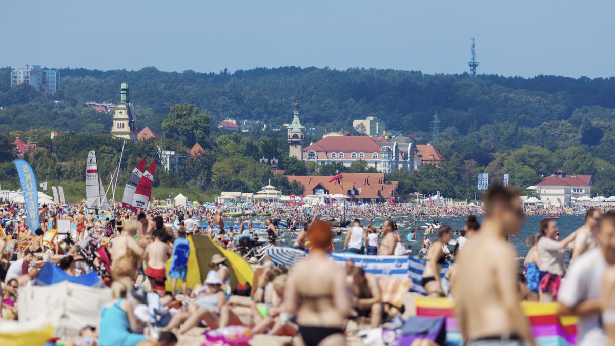 Tłumy na plaży w Gdańsku