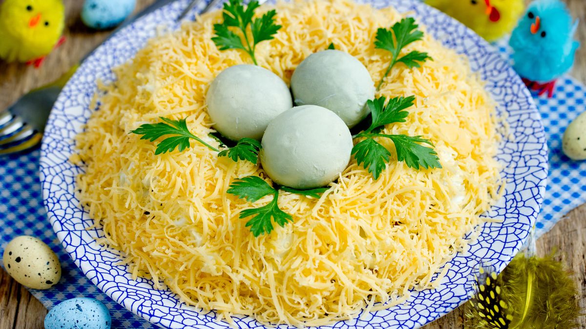 Sałatka wielkanocna kopuła 