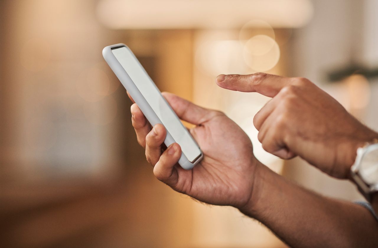 Uwaga na oszustów. Podszywają się pod znaną firmę kurierską