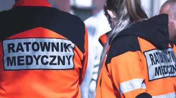 Zaatakował ratownika medycznego gaśnicą. Był pijany