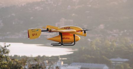 DHL-owski dron na pomoc Afryce