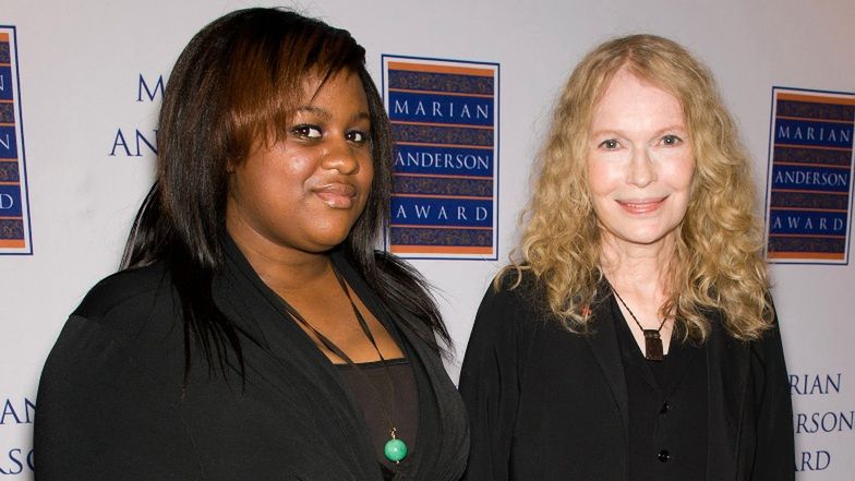 Mia Farrow z córką Quincy