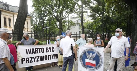 Ustawa dezubekizacyjna. Trybunał Konstytucyjny przesuwa ogłoszenie orzeczenia