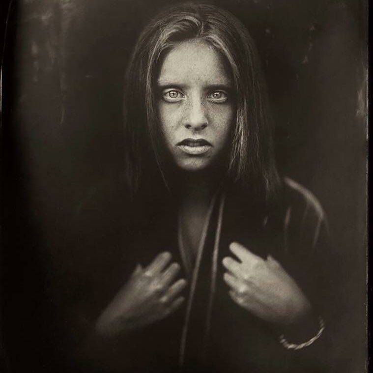 Jacqueline Roberts sfotografowała dzieci techniką sprzed 160 lat. Efekt? Mroczne, przenikliwe portrety 1