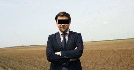 Burmistrz oskarżony o przyjęcie łapówki i uwięzienie urzędniczki