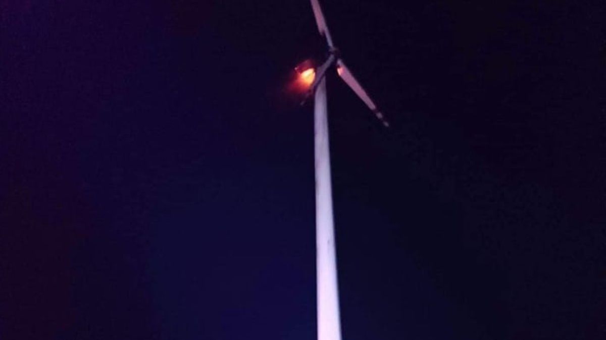 Płonąca turbina wiatrowa. 18/02/2023