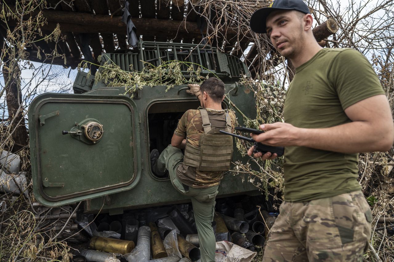 White House lifts ban on arms for Ukraine's Azov Brigade