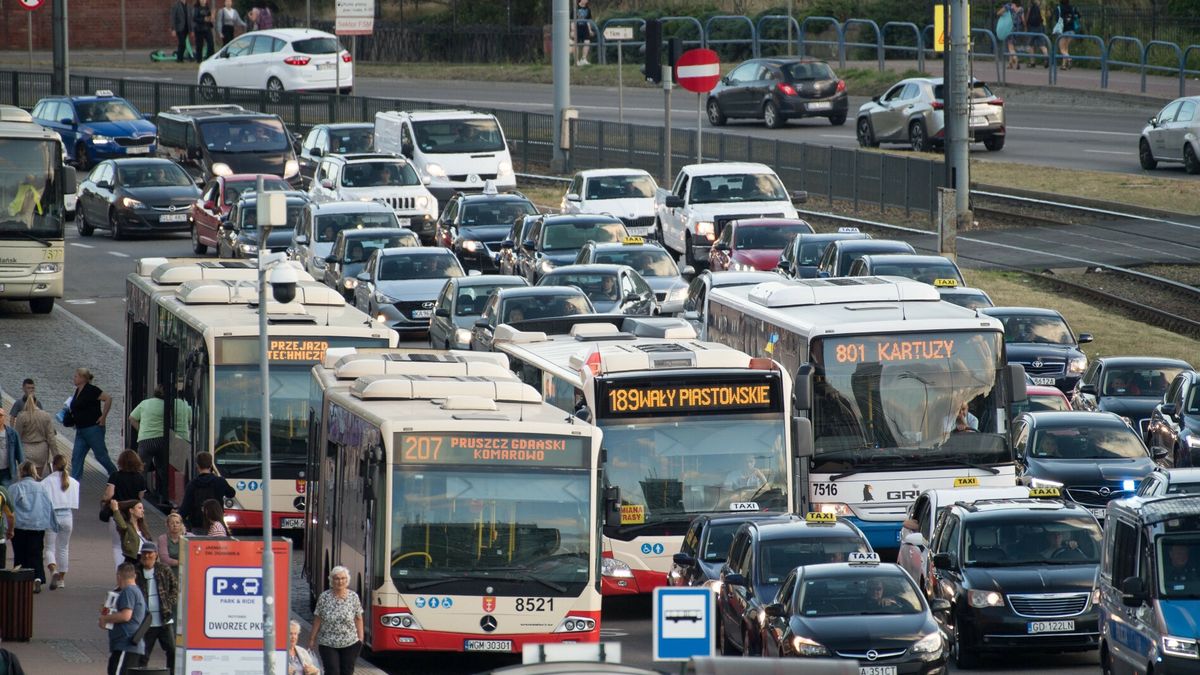  Najwyższe stawki nowej opłaty mają dotyczyć aut z najstarszymi normami emisji spalin