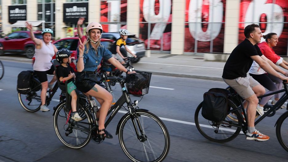 Rowerzystów w Krakowie jest coraz więcej.