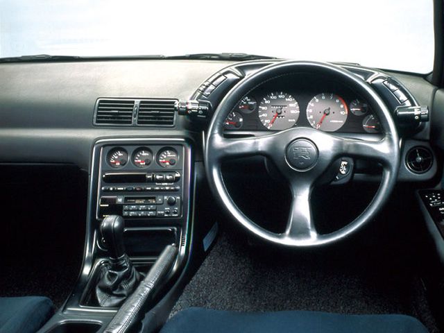 Ewolucja Godzilli: jak od początku zmieniał się Nissan Skyline GT-R 11