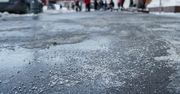 Konin: Marznące opady doprowadziły do kilkunastu kolizji. Policja apeluje o ostrożność