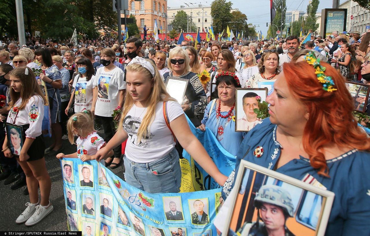 Dzień Niepodległości w Kijowie, Ukraińcy uczcili pamięć żołnierzy poległych podczas obrony kraju przed rosyjską agresją w 2014 r. (Fot. Sputnik) 