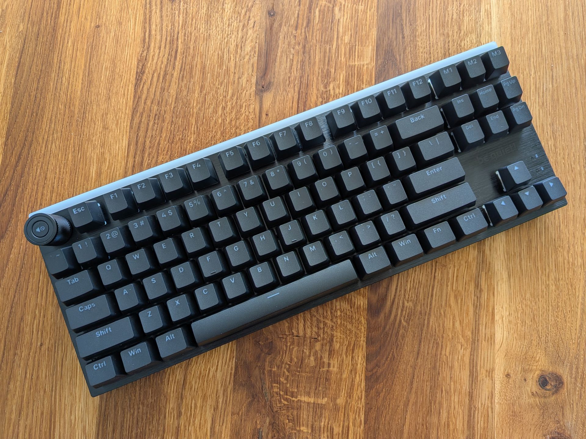 be quiet! Light Mount TKL