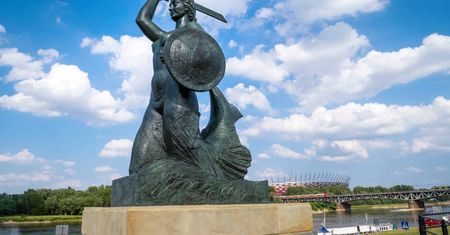 Osiem lat więzienia za warszawską syrenkę. Aktywistki staną przed sądem