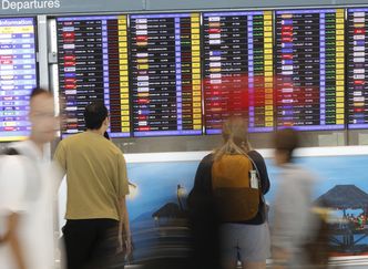 Paraliż lotniczy na Bliskim Wschodzie. Oto co trzeba wiedzieć