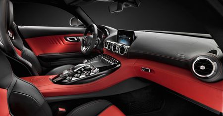 Mercedes-Benz AMG GT – pierwsze zdjęcia wnętrza