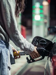 Nowe przepisy dotyczące benzyny. Kto zatankuje E10?