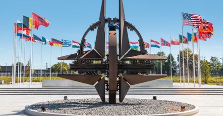 Kwatera główna NATO. Polscy medycy będą szczepić w Brukseli