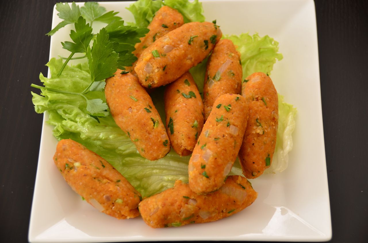 Mercimek köftesi to tureckie klopsiki z kaszy