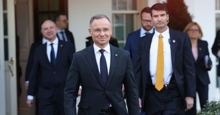 Usterka w samolocie prezydenta. Wróci zapasową maszyną