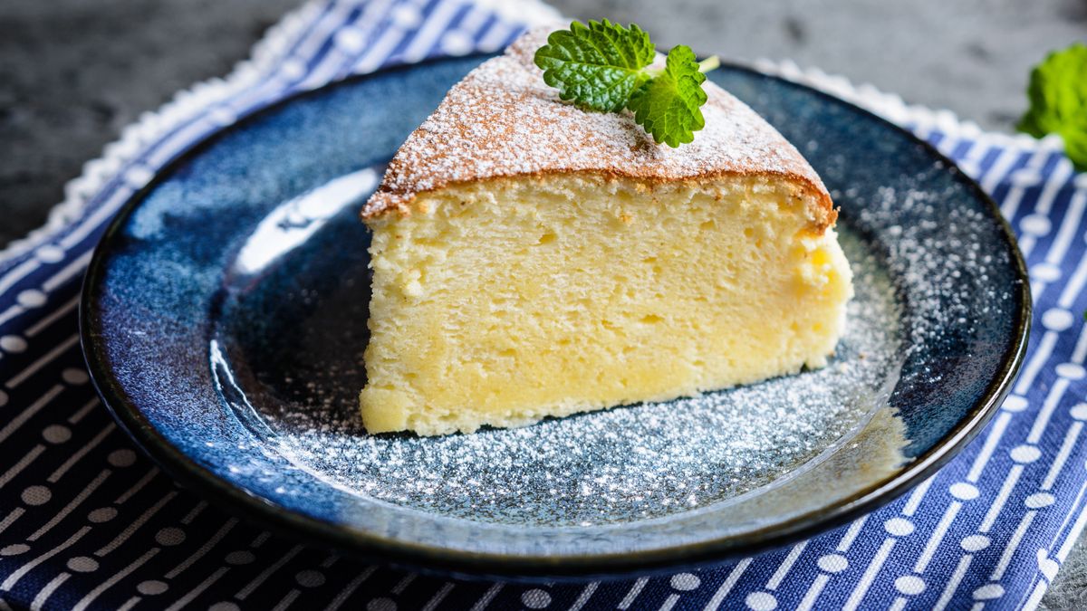 Japoński sernik jest niezwykle delikatny. 