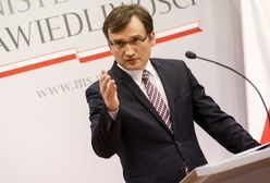 Minister Ziobro ostrzega komorników: Za zajęcie pieniędzy z programu 500+ grożą kary