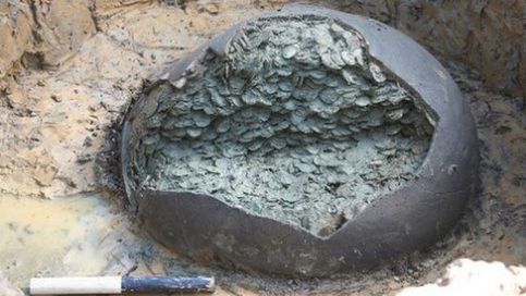 Znalazł milion dolarów przy pomocy wykrywacza metalu (wideo) 1