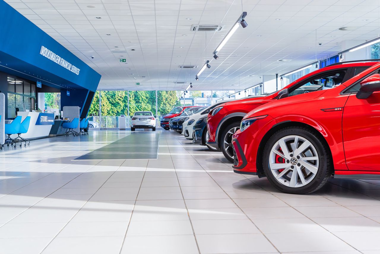 Odwiedź salon sprzedaży VW FS STORE w Warszawie.