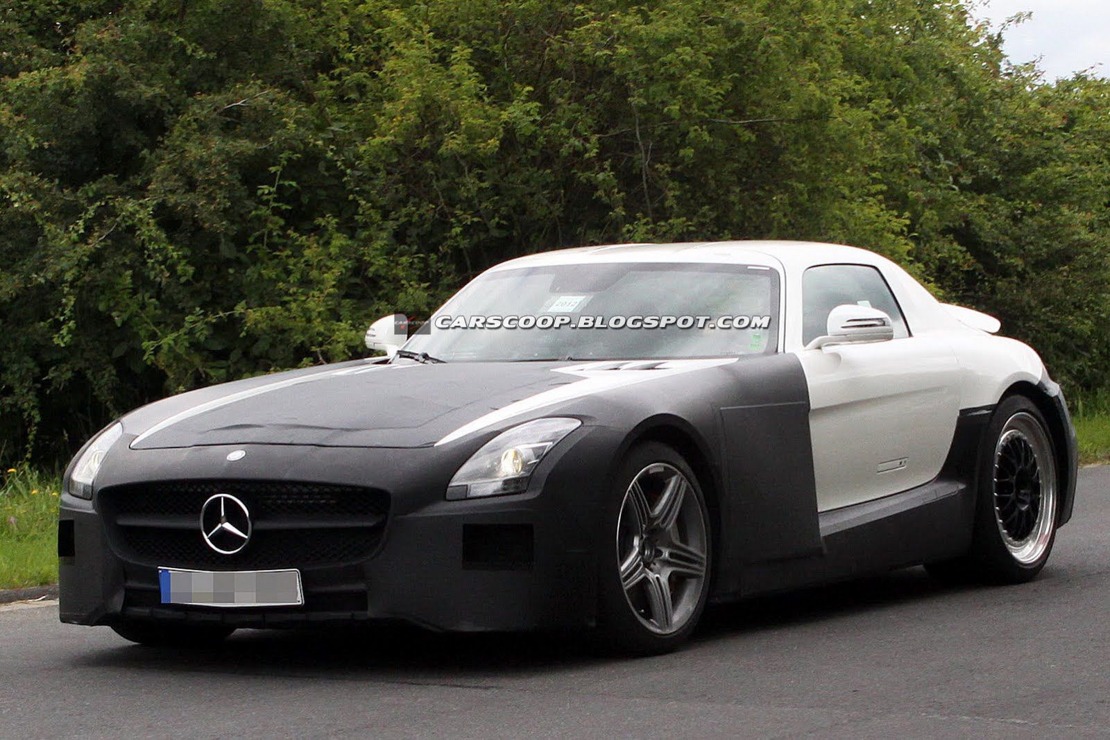 Mercedes SLS AMG Black Series - muł testowy/prototyp