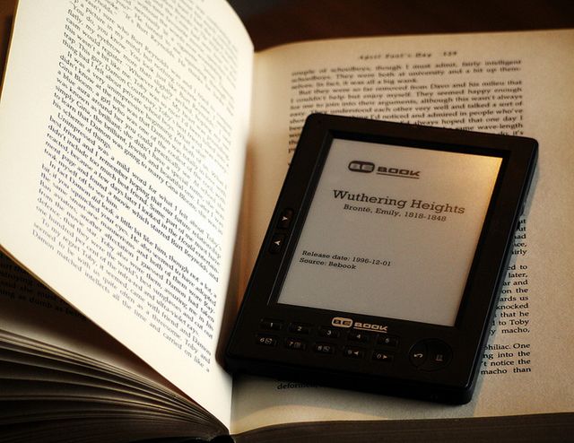 Nowy bezsensowny sposób na piratów: DRM dla e-booków, który zmieni tekst książki 2