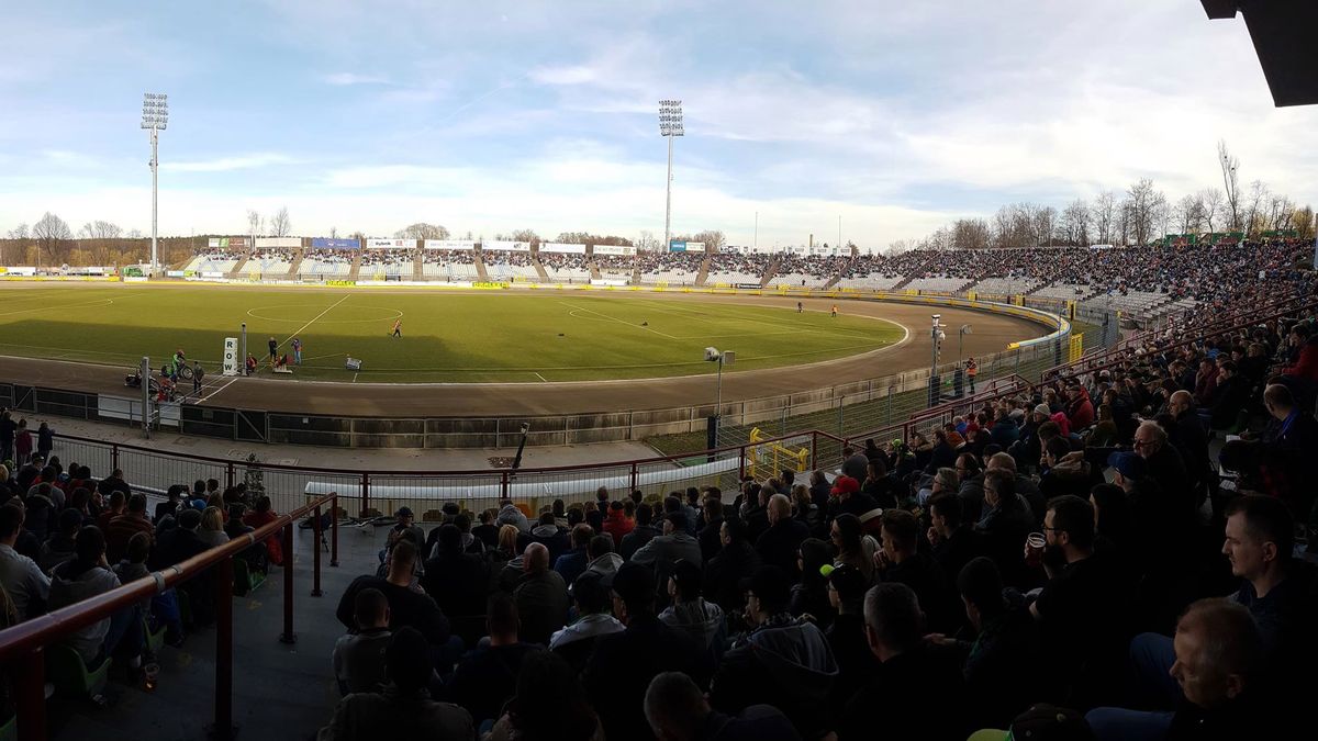 Zdjęcie okładkowe artykułu: WP SportoweFakty / Dominik Bizoń / Na zdjęciu: Tłumy na stadionie w Rybniku