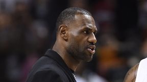 LeBron James niczym Karl Malone (wideo)