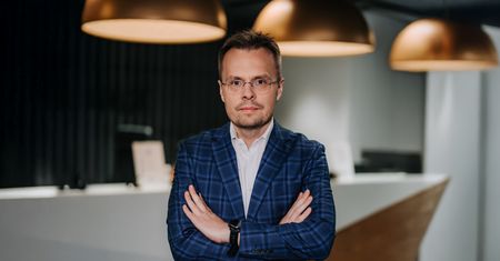 Polacy mają 1,48 bln zł na kontach, ale przy zakupie auta wciąż wciskają hamulec