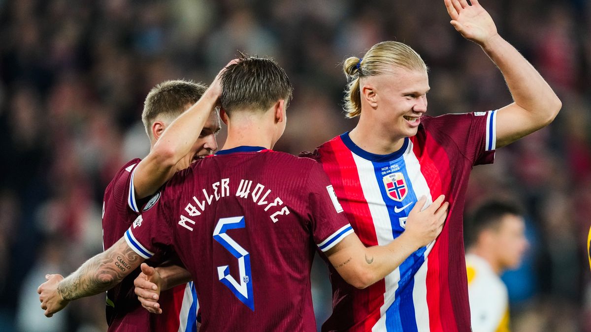 PAP/EPA / FREDRIK VARFJELL / Na zdjęciu: piłkarze reprezentacji Norwegii 