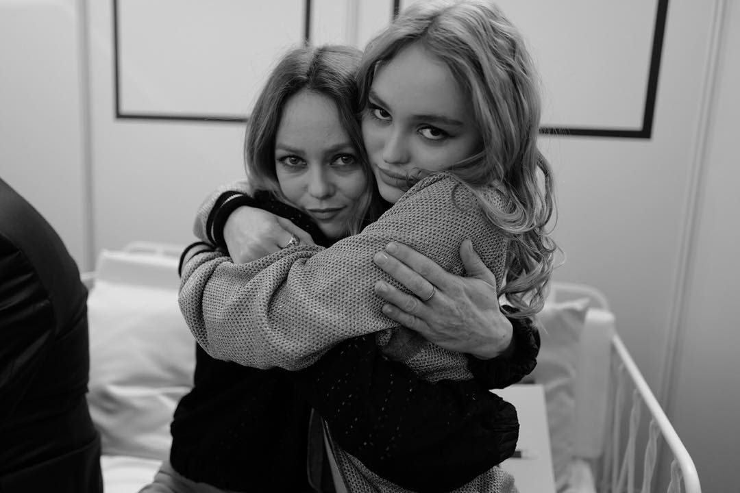 Lily-Rose Depp z matką – Vanessą Paradise