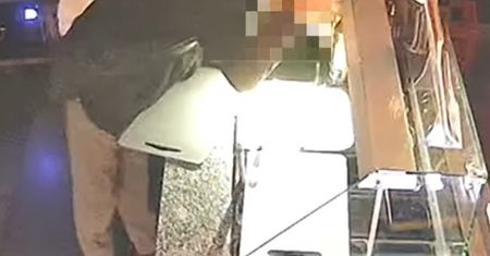 Został w kebabie, gdy pracownicy wyszli. Nagrali, co zrobił