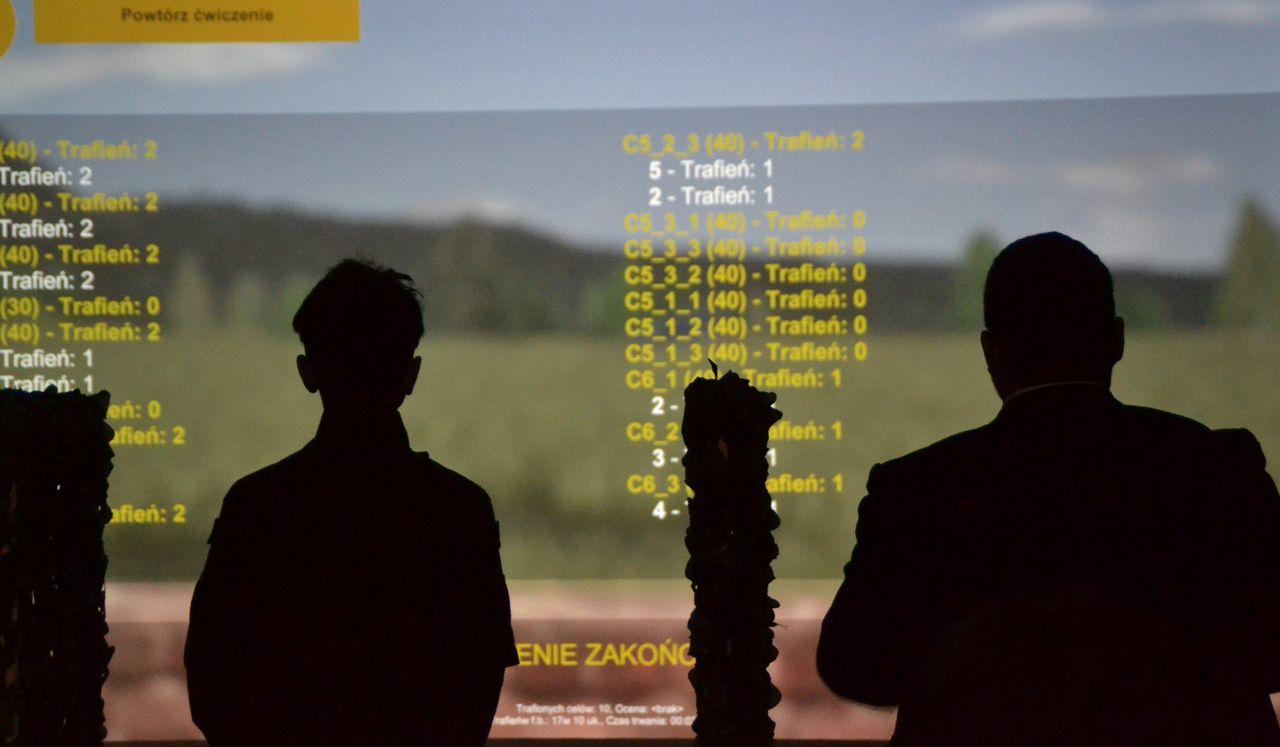 Gorlice: Wirtualna strzelnica w Zespole Szkół Zawodowych. Wojskowa atmosfera