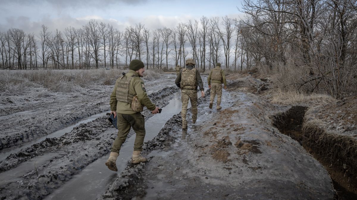 DONETSK OBLAST, UKRAINE - DECEMBER 16: Soldiers of 59th Motorized Brigade of the Ukrainian army prepare for artillery fire towards Russian positions to support frontline troops in the direction of Avdiivka, Donetsk Oblast, Ukraine on December 16, 2023. (Photo by Ozge Elif Kizil/Anadolu via Getty Images)