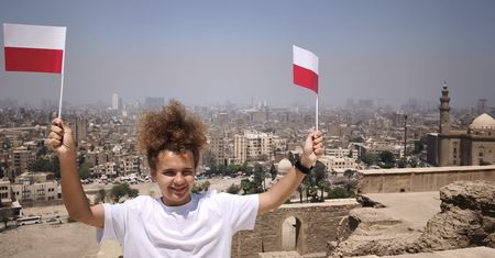 Pokochał Egipt, a internet pokochał jego. Ma 16 lat i włada dziewięcioma językami