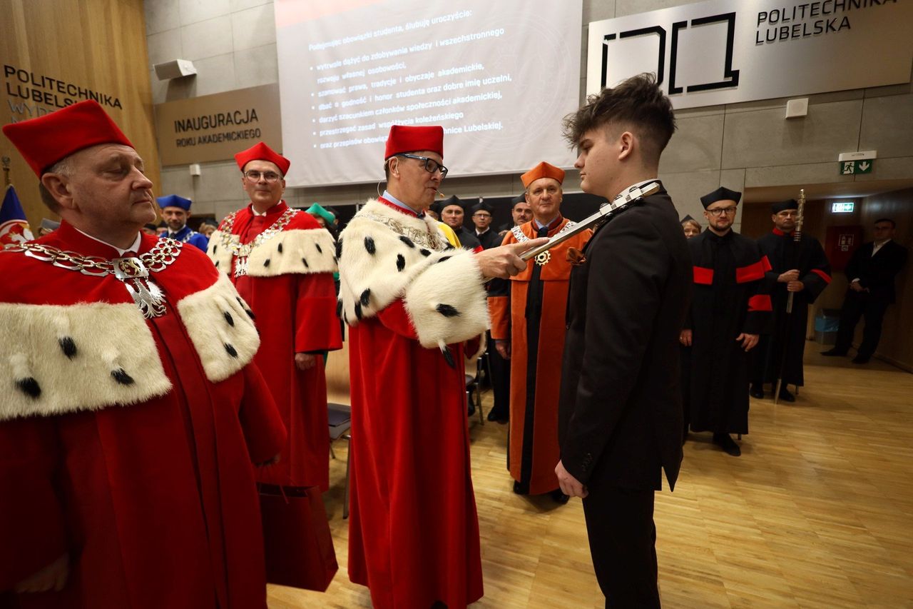 Lublin: Ponad dwa tys. osób zostało studentami. Politechnika Lubelska zainaugurowała nowy rok akademicki