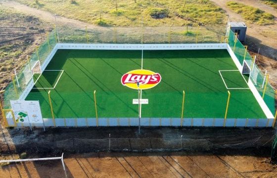 Lay’s zbuduje boiska ze starych opakowań