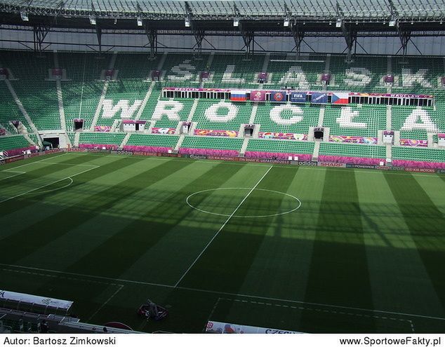 Wrocławski stadion czeka na piłkarzy