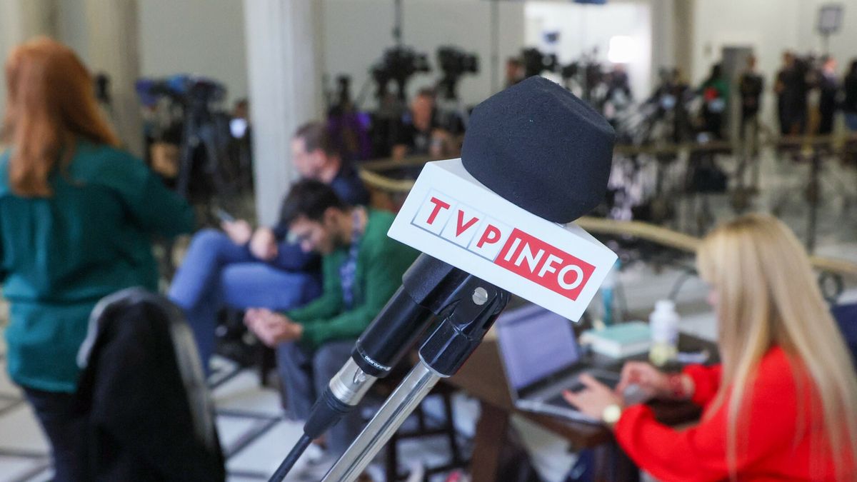 Nowy rząd Donalda Tuska może nie mieć wyboru i będzie musiał dosypać pieniędzy TVP