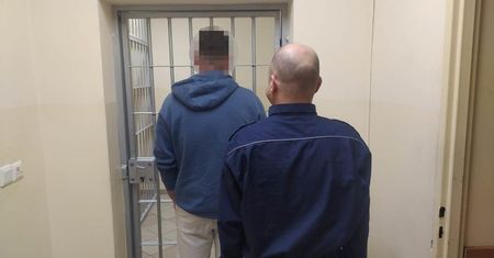 Znazła narkotyki i przyniosła je na komisariat.